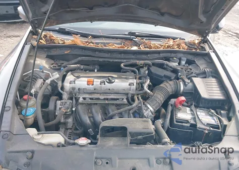 2010 Honda Accord 2.4 Ex z USA, uszkodzony, nr VIN 1HGCP2E78AA116201